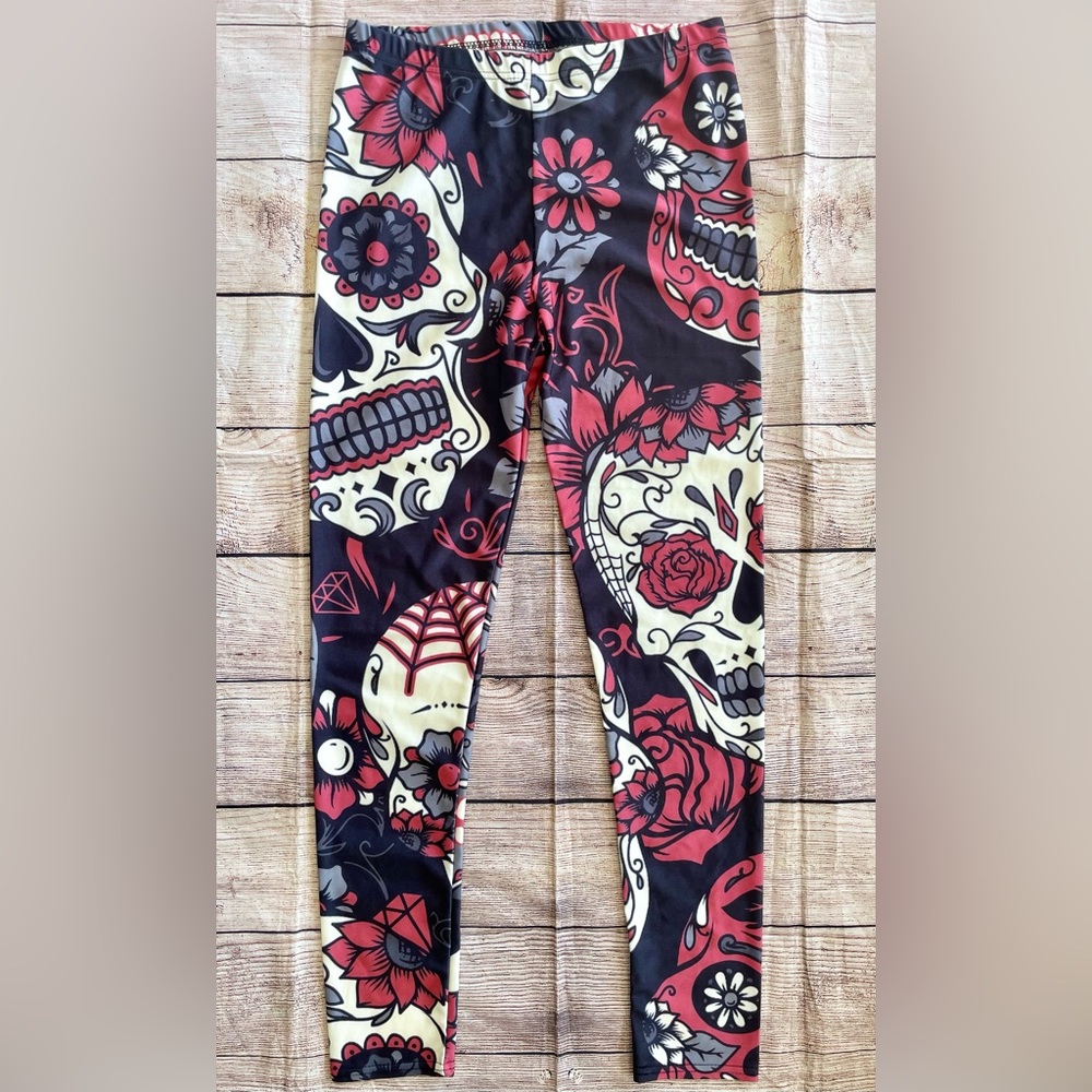 Skull floral printed black red gray women’s small/medium leggings